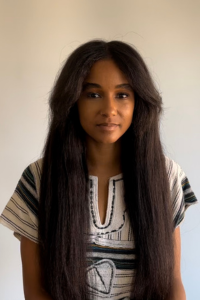 Valenciá De’La Clay-Bell